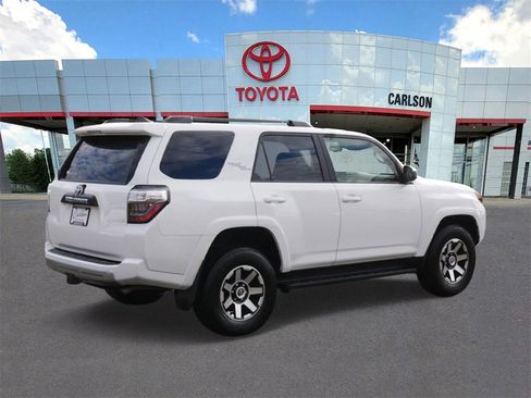 Certified 2024 Toyota 4Runner TRD Off-Road image 5