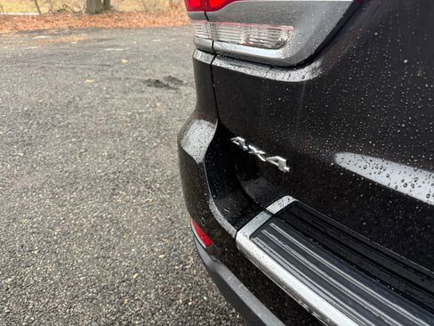 Used 2019 Jeep Grand Cherokee Limited w/ Luxury Group II image 14