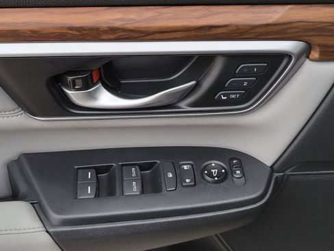 Used 2020 Honda CR-V Touring image 19