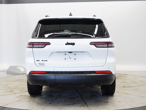 Certified 2022 Jeep Grand Cherokee L Laredo AWD/4WD image 4