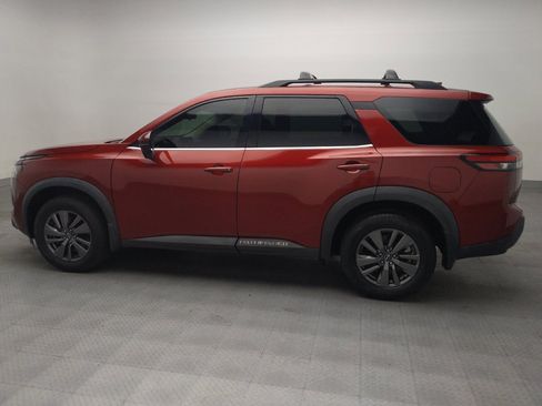 Used 2023 Nissan Pathfinder SV FWD image 3