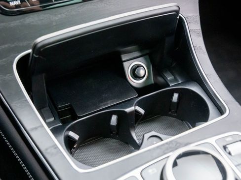 Used 2019 Mercedes-Benz GLC 300 4MATIC image 30