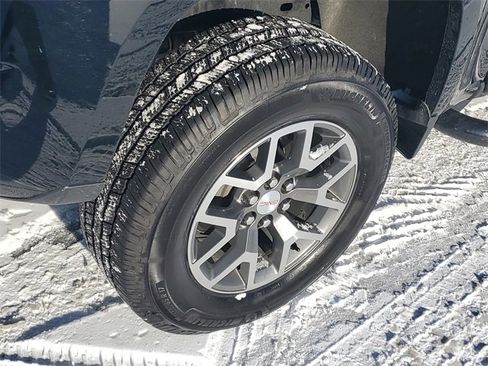 Certified 2022 GMC Canyon AT4 w/ Trailering Package image 5