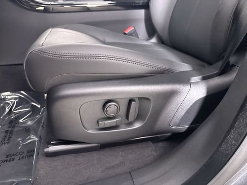 Used 2026 Land Rover Range Rover Velar S AWD/4WD image 12