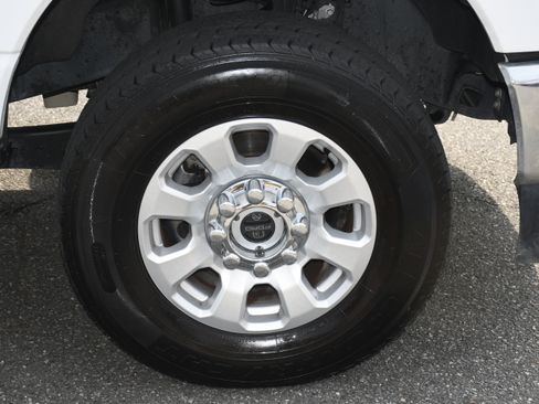 Used 2024 Ford F250 XLT w/ FX4 Off-Road Package image 21