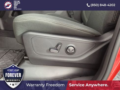 Used 2025 RAM 1500 Big Horn AWD/4WD image 12