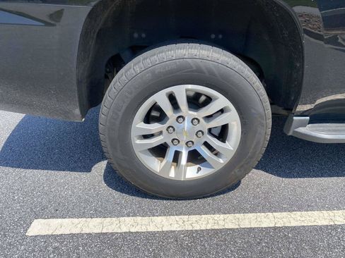 Used 2018 Chevrolet Tahoe LT RWD image 9
