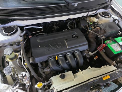 Used 2004 Toyota Matrix AWD image 36