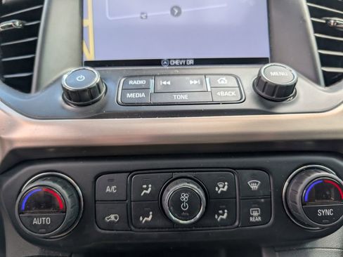 Used 2018 GMC Acadia Denali w/ LPO, Floor Liner Package image 18