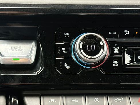 New 2026 GMC Sierra 1500 AT4X w/ LPO, Black Badging Package AWD/4WD image 19