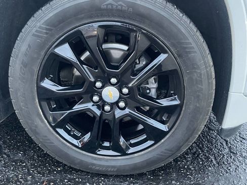 Used 2021 Chevrolet Traverse Premier image 9