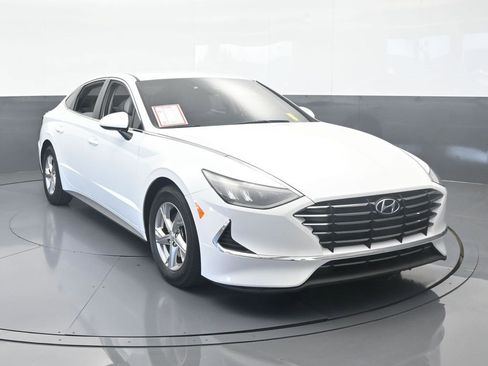 Used 2022 Hyundai Sonata SE image 9