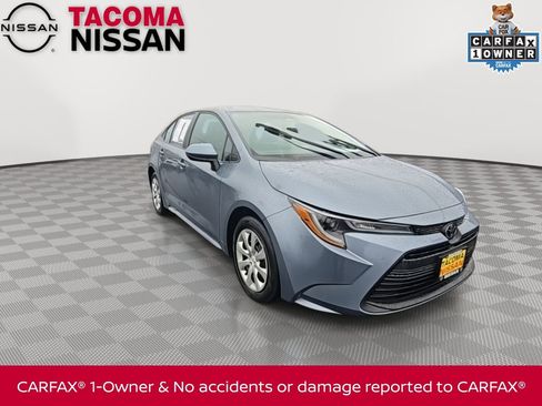 Used 2024 Toyota Corolla LE image 2