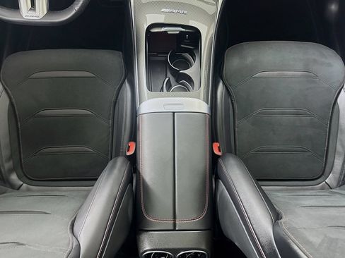 Used 2025 Mercedes-Benz GLC 43 AMG 4MATIC image 23