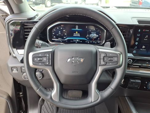 Used 2025 Chevrolet Silverado 1500 RST w/ Convenience Package II AWD/4WD image 18