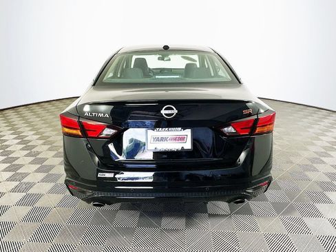 Used 2024 Nissan Altima 2.5 SR FWD image 10