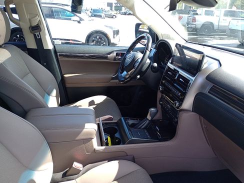 Used 2023 Lexus GX 460 Premium image 7