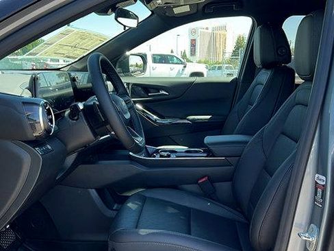 New 2026 Chevrolet Equinox LT w/ Convenience Package II image 29