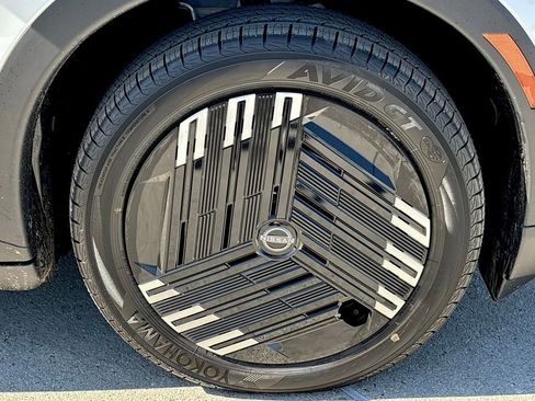 New 2026 Nissan Leaf w/ Floor Mat Package (S+) FWD image 24