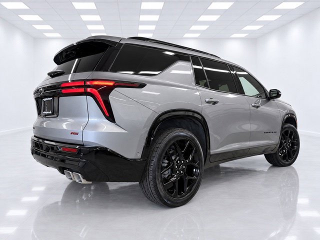 Used 2026 Chevrolet Traverse RS AWD/4WD image 8