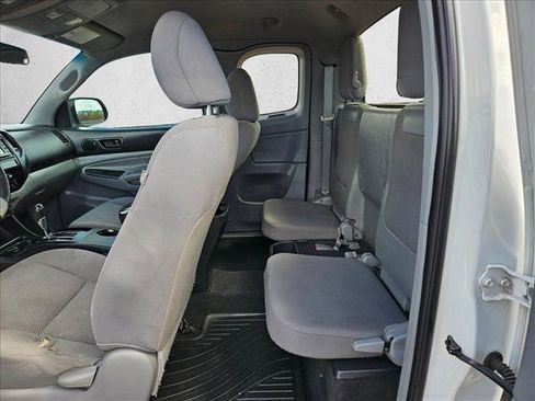 Used 2014 Toyota Tacoma PreRunner w/ Convenience Package RWD image 21