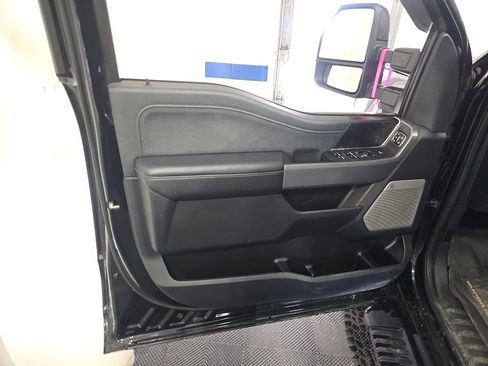 Used 2023 Ford F250 Lariat w/ Lariat Ultimate Package AWD/4WD image 9