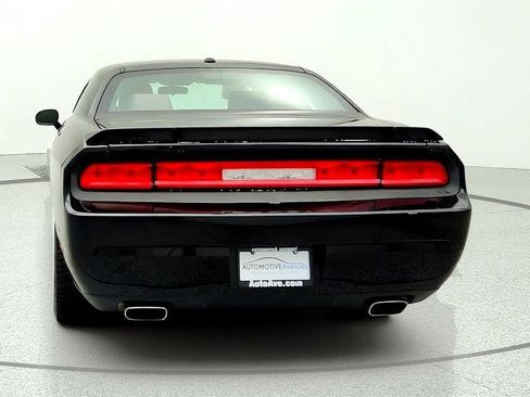 Used 2010 Dodge Challenger R/T RWD image 6