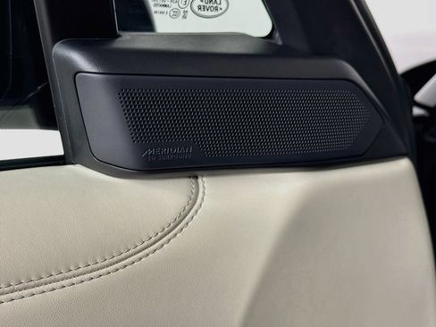 Certified 2024 Land Rover Range Rover SE AWD/4WD image 19