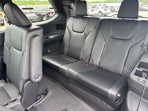 Used 2025 Lexus TX 500h AWD w/ Technology Package image 33