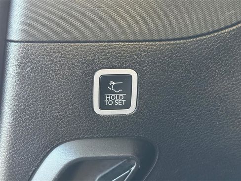 Used 2024 Jeep Wagoneer Series II w/ Flexible Seating Group AWD/4WD image 30