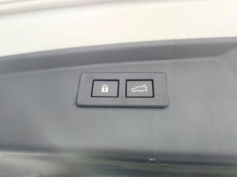 Used 2021 Subaru Outback Premium image 39