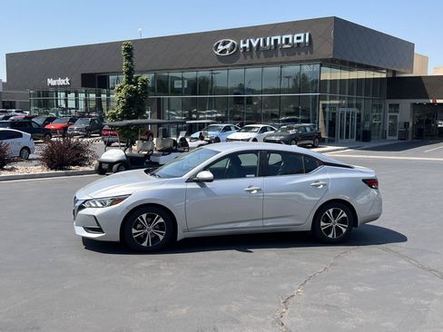 Used 2020 Nissan Sentra SV FWD image 1