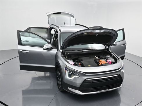 New 2025 Kia Niro EX image 49