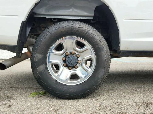 Used 2021 RAM 3500 Tradesman w/ Chrome Appearance Group AWD/4WD image 9