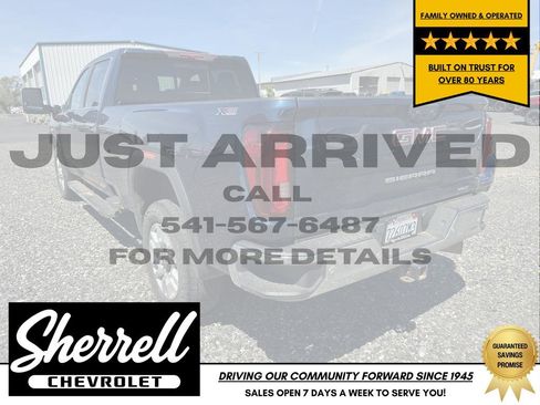 Used 2023 GMC Sierra 3500 SLT w/ SLT Premium Package AWD/4WD image 2