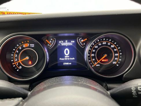 Used 2023 Jeep Wrangler Willys image 13