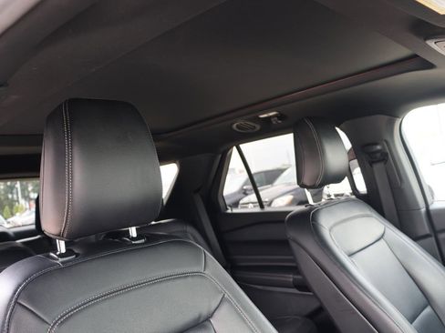 Used 2020 Ford Explorer XLT w/ Equipment Group 202A image 18