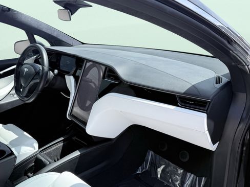 Used 2020 Tesla Model X Long Range AWD/4WD image 55