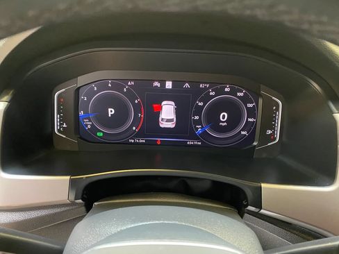 Used 2020 Volkswagen Atlas Cross Sport SEL Premium AWD/4WD image 38