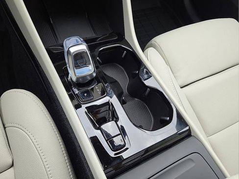 New 2026 Volvo XC40 B5 Plus w/ Protection Package Premier image 29