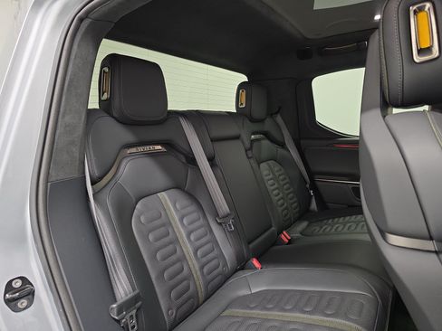 Used 2022 Rivian R1T Adventure AWD/4WD image 21