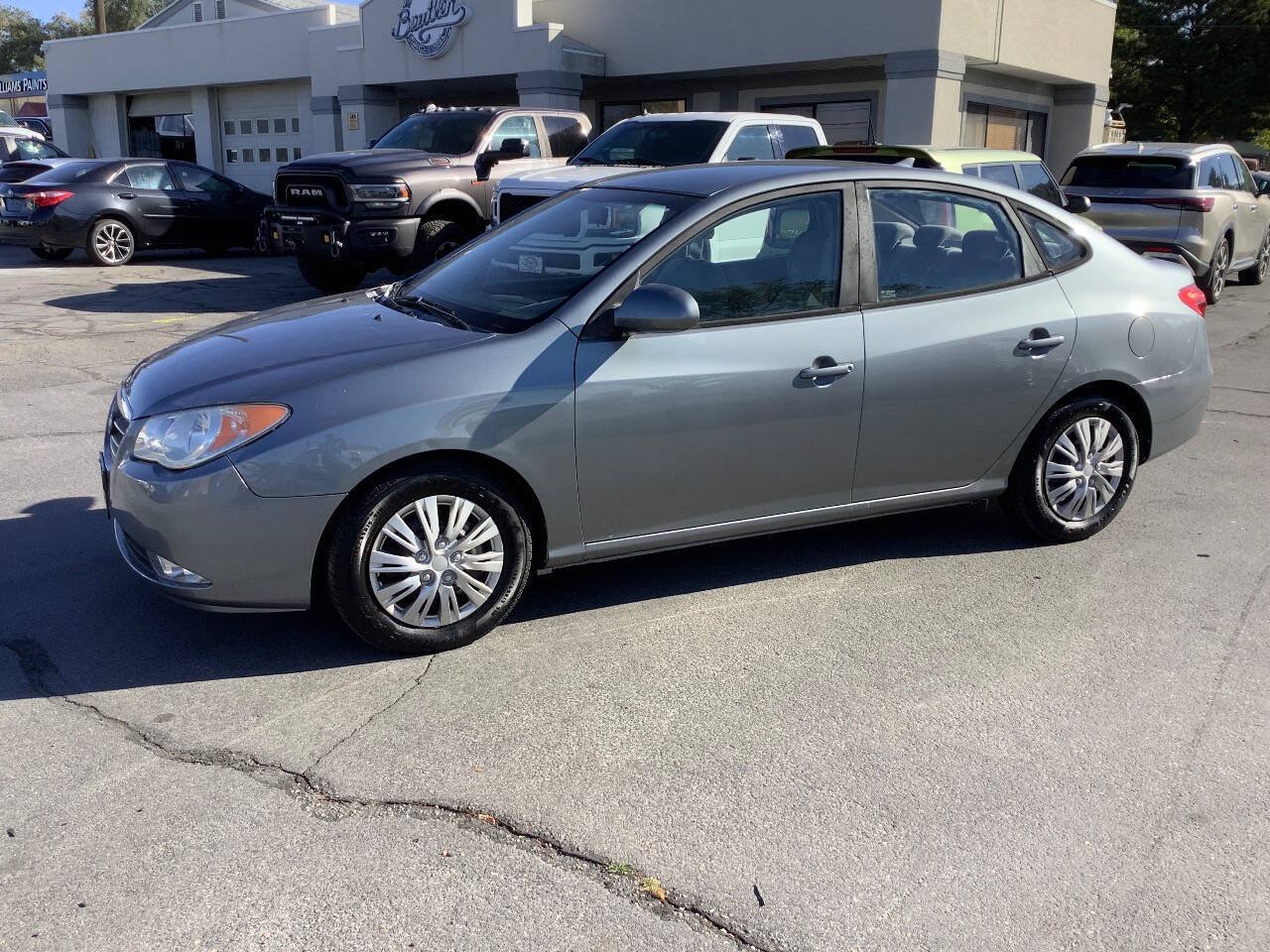 Used 2010 Hyundai Elantra GLS FWD image 17