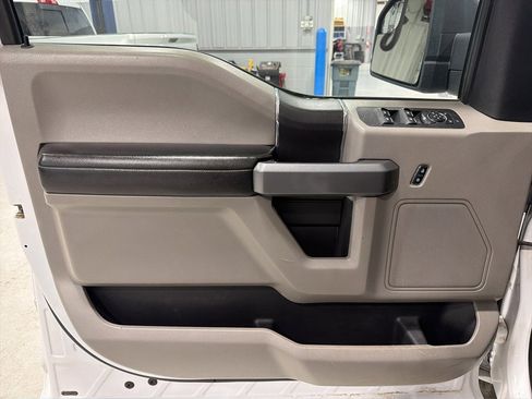 Used 2019 Ford F150 XLT w/ Trailer Tow Package image 21