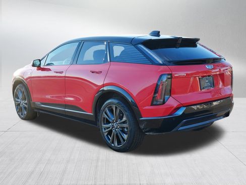 Used 2025 Cadillac Optiq Sport 2 w/ LPO, Floor Liner Package image 4