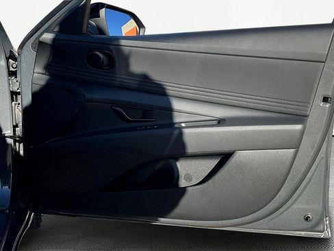 Certified 2025 Hyundai Elantra Sport image 24