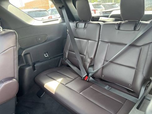 Used 2025 Ford Explorer Platinum w/ Ultimate Package AWD/4WD image 34
