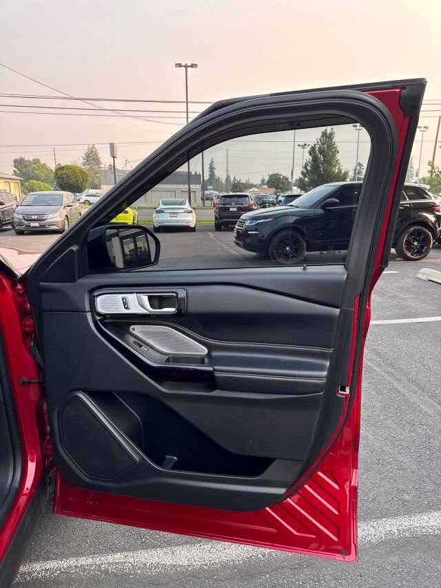 Used 2021 Ford Explorer ST w/ Equipment Group 401A AWD/4WD image 17