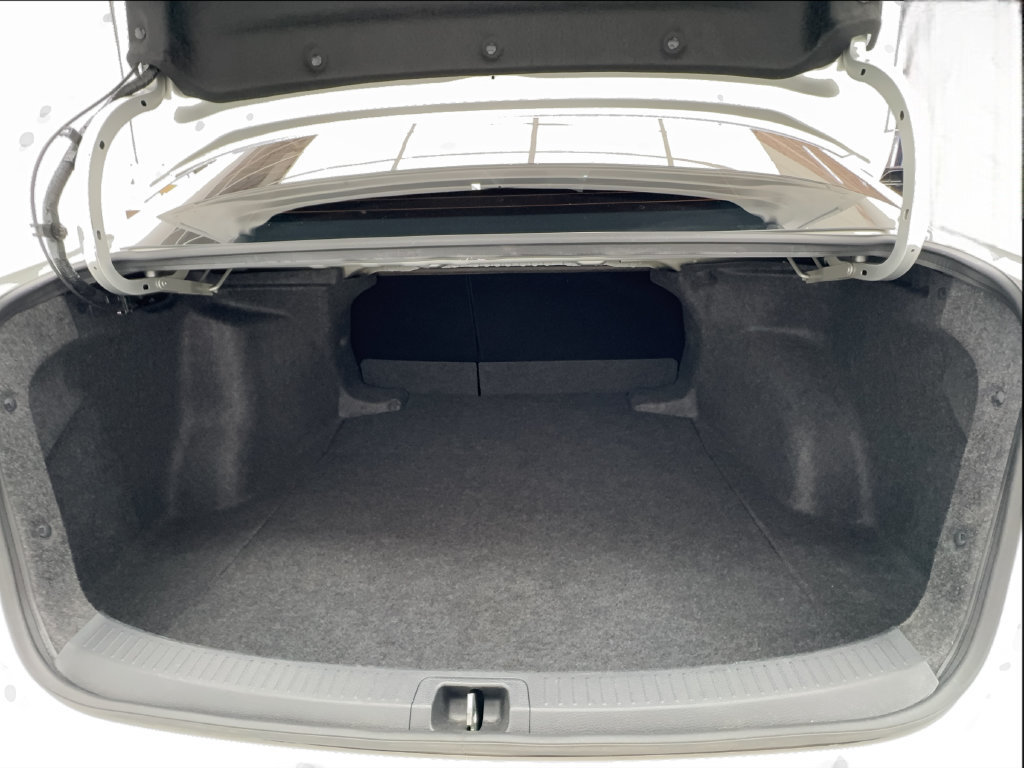 Used 2025 Toyota Corolla LE FWD image 12