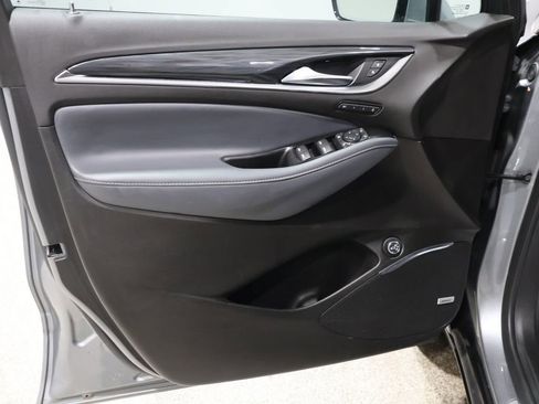 Used 2024 Buick Enclave Premium image 20