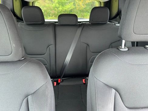 Used 2019 Jeep Renegade Latitude image 13